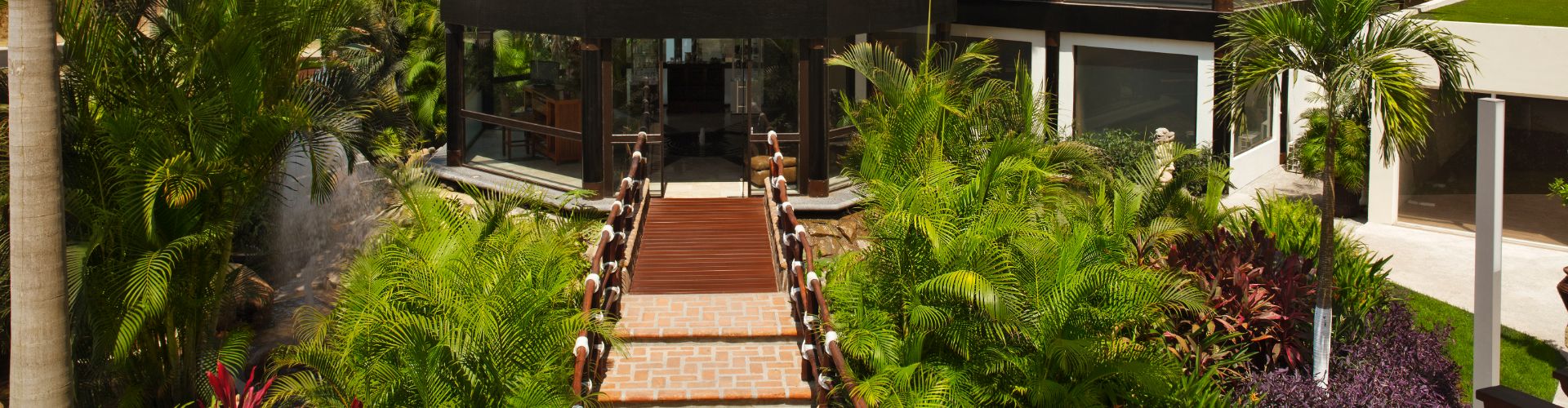 Krystal Grand® Nuevo Vallarta Krystal Grand® Nuevo Vallarta